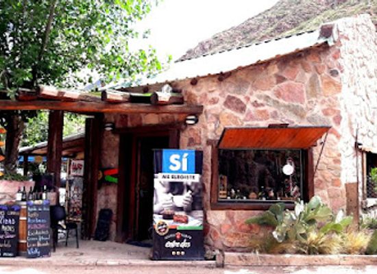 argentina/cuyo/bar/la-casita-de-piedra
