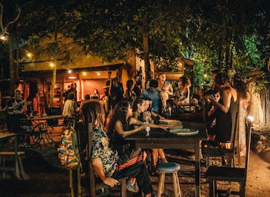 brazil/chapada-dos-veadeiros/bar/casa-aamrela-espaco-cultural
