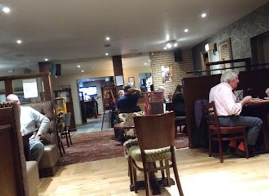 united-kingdom/renfrewshire/bar/flying-scotsman