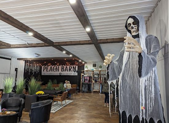 wisconsin/door-peninsula/bar/peach-barn-farmhouse-and-brewery
