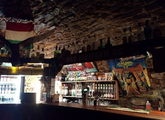 hungary/veszprem/bar/metro-sorozo