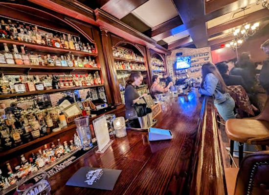 indiana/indianapolis/downtown-indianapolis/bar/wiseguy-lounge-mass-ave