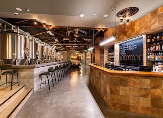 new-zealand/taranaki/bar/shining-peak-brewing