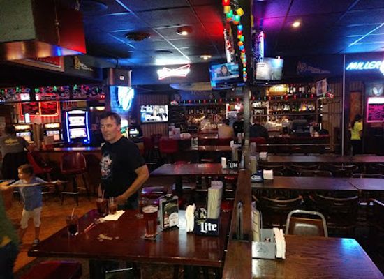 south-dakota/lake-oahe/bar/jake-s-good-times-place