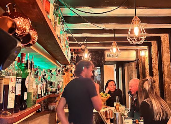 spain/mallorca/bar/why-not-cocktail-bar
