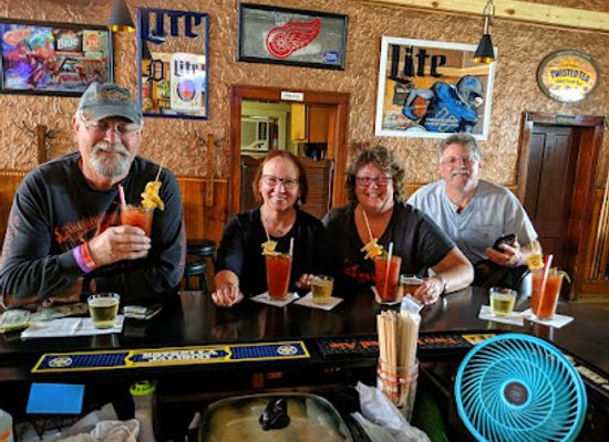 michigan/lower-peninsula/bar/the-rainbow-bar