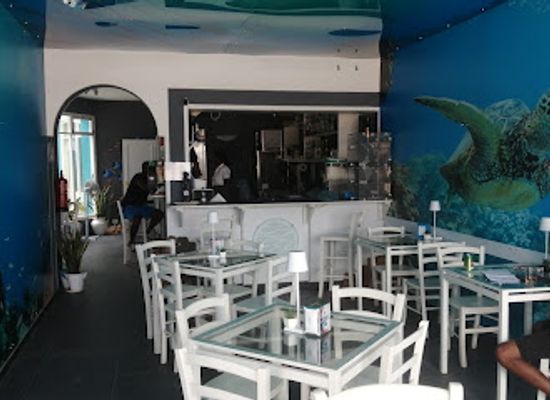 cabo-verde/praia-de-santa-monica/bar/oceanario-bar