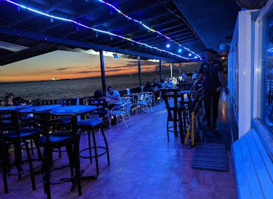 jamaica/kingston/downtown-kingston/bar/ribbiz-ocean-lounge