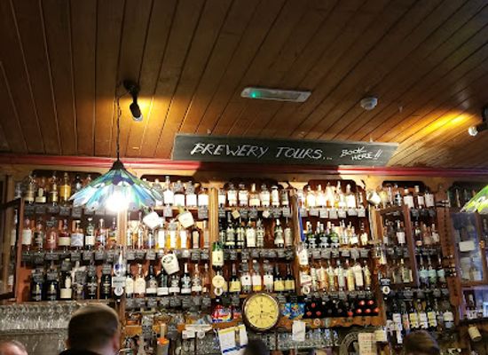ireland/dingle-peninsula/bar/dick-mack-s-pub