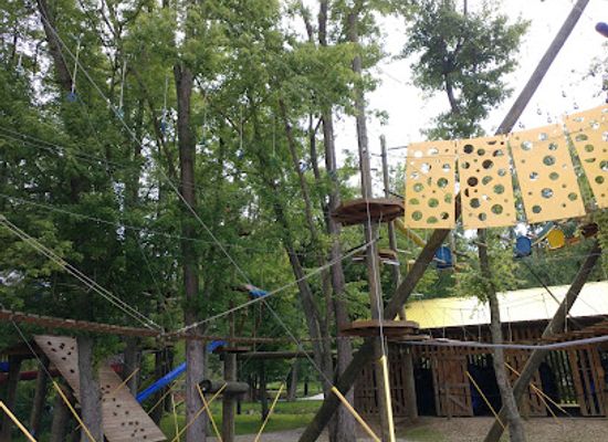 ohio/mohican-state-park/bar/mohican-adventures-canoe-livery-fun-center
