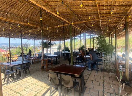 myanmar-burma/pyin-oo-lwin/bar/the-hill-bar-grill