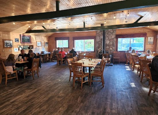 michigan/tahquamenon-falls-state-park/bar/the-inn