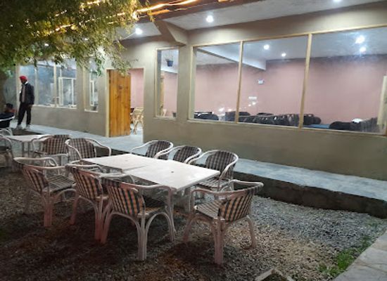 pakistan/karimabad/bar/bazouq-restaurant