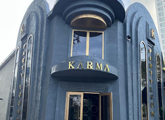 vietnam/nha-trang/tran-phu-beach/bar/karma-lounge-nha-trang
