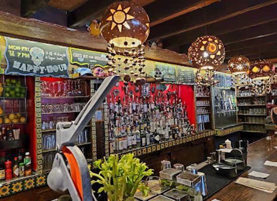texas/houston/rice-village/bar/under-the-volcano