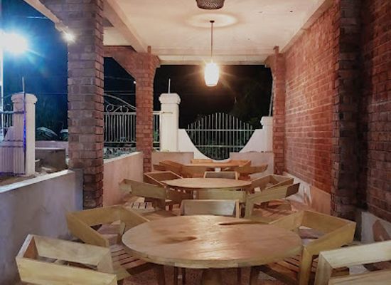 sri-lanka/matara-district/bar/lushy-glorious-hotel