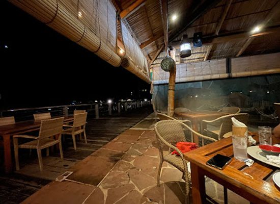 palau/ngemelis/bar/drop-off-bar-and-grill