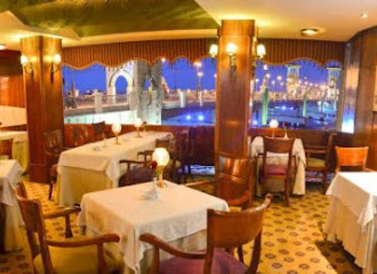 egypt/alexandria/stanley/bar/pizzahut