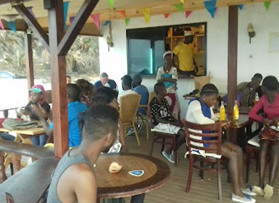 the-gambia/jokadu/bar/joyehto-beach-bar-restaurant