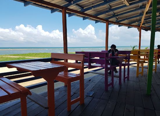 belize/stann-creek-district/bar/island-breeze-bar-grill