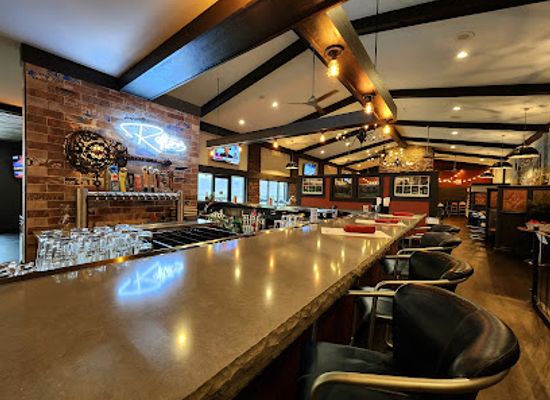 indiana/brown-county-state-park/bar/rafters-food-spirits