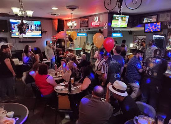 california/hayward/bar/dark-horse-lounge
