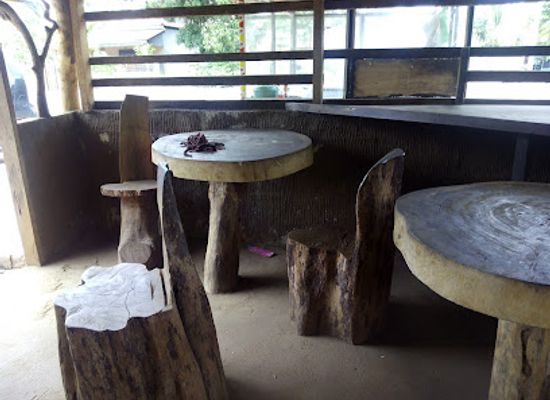sri-lanka/north-central-province/bar/dumbara-wine-bar