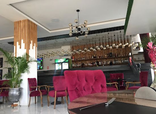 togo/lake-togo-area/bar/la-chunga-bar-restaurant