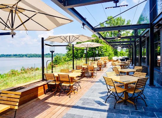 virginia/piedmont/bar/the-boathouse-at-city-point