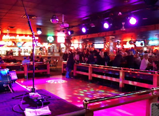 canada/calgary-region/bar/silver-spike-saloon