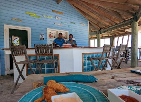 the-bahamas/rum-cay/bar/moonshine-beach-bar