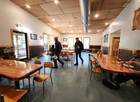 kentucky/red-river-gorge-geological-area/bar/miguels-pizza