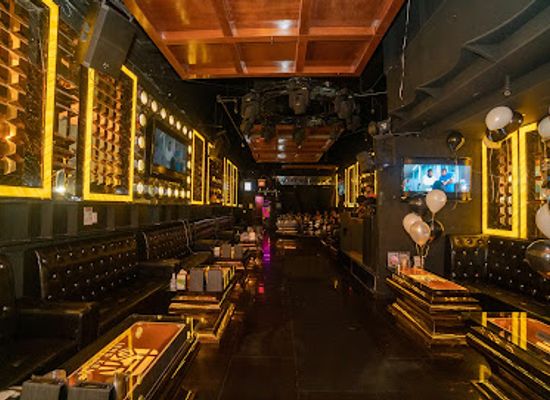 canada/golden-horseshoe/bar/leng-keng-bar-lounge