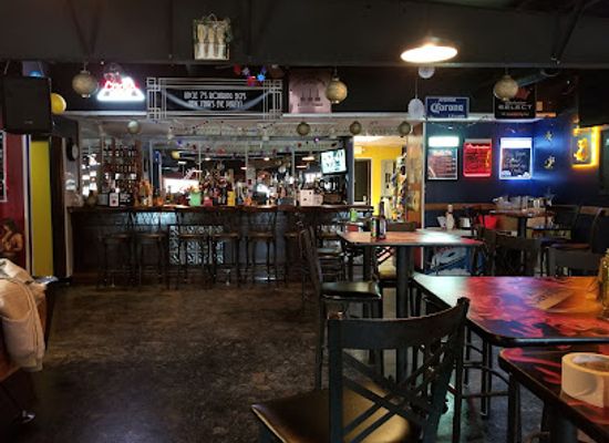 kentucky/bluegrass-region/bar/uncle7s-bourbon-bar