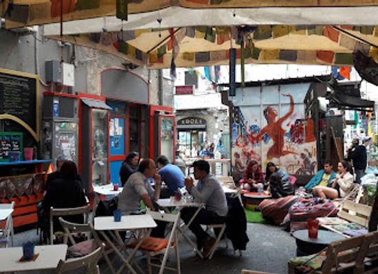 italy/naples/spaccanapoli/bar/shanti-art-musik-bar