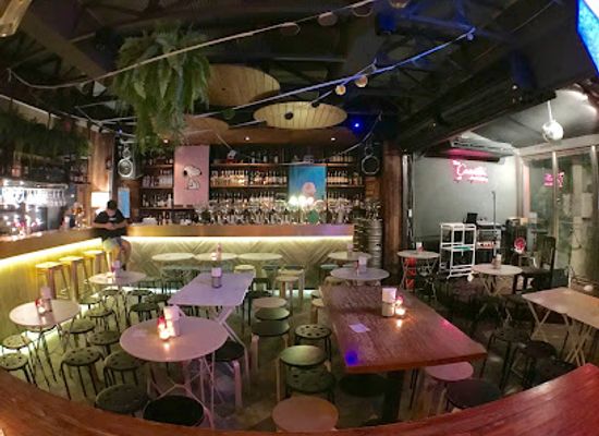 thailand/bangkok/ekkamai/bar/the-cassette-music-bar