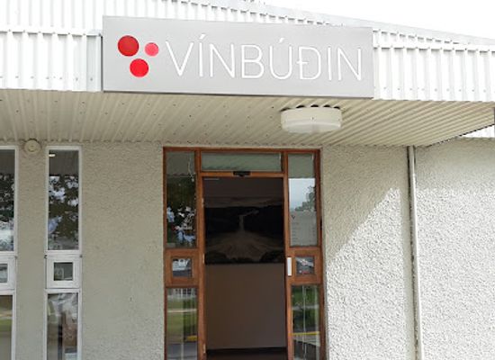 iceland/húsavík/bar/vinbuoin