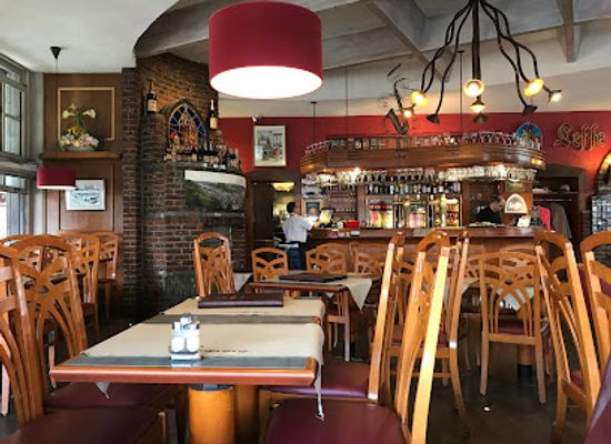 belgium/dinant/bar/cafe-leffe