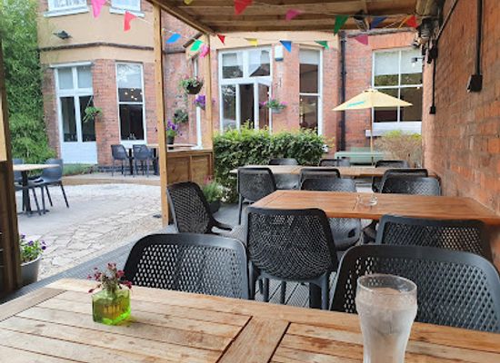 united-kingdom/birmingham/edgbaston/bar/the-blue-piano