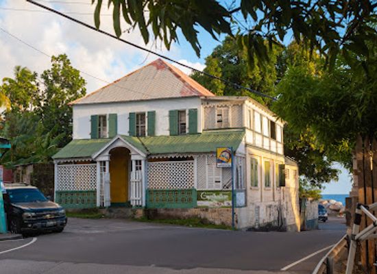 saint-kitts-and-nevis/old-road-town/bar/gyalhattan-bar-snackette