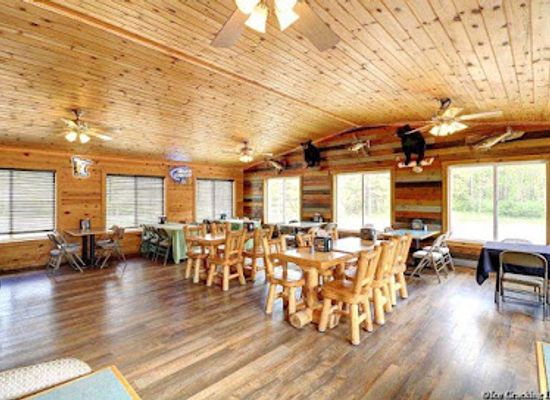 minnesota/northwestern-minnesota/bar/ice-cracking-lodge