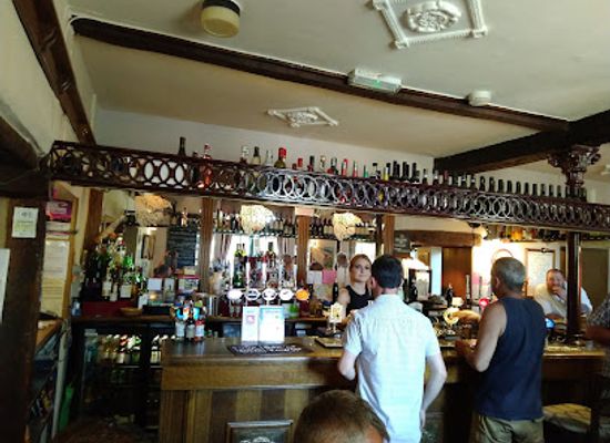 united-kingdom/peak-district/bar/the-bulls-head