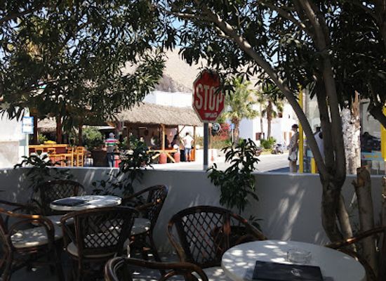 greece/santorini/perissa/bar/dorians-bar