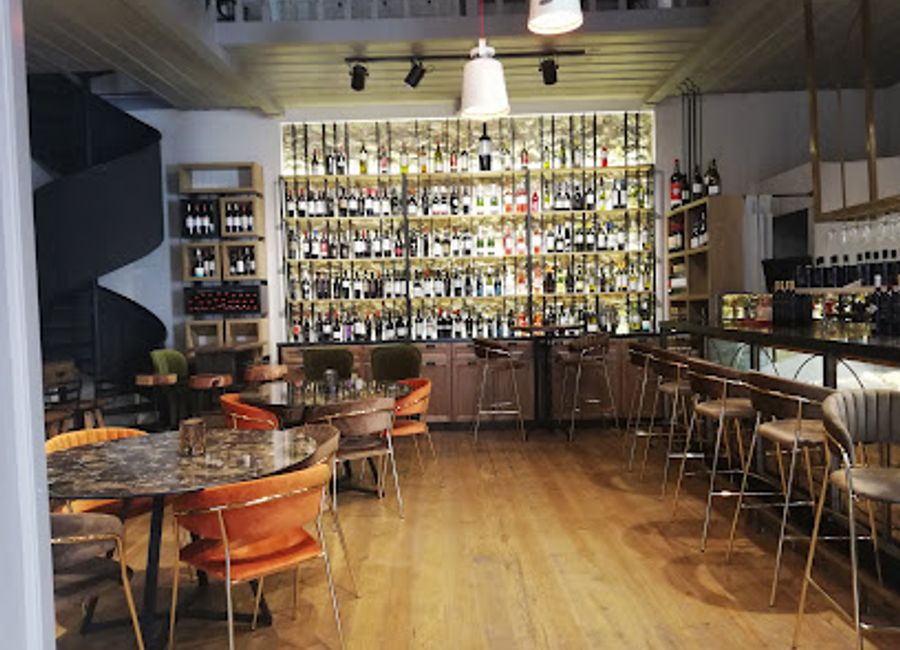 Discover the essence of Mediterranean flavors at Mediterraneo Wine & Deli in Nafplio, where exquisite wines and gourmet delicacies await.