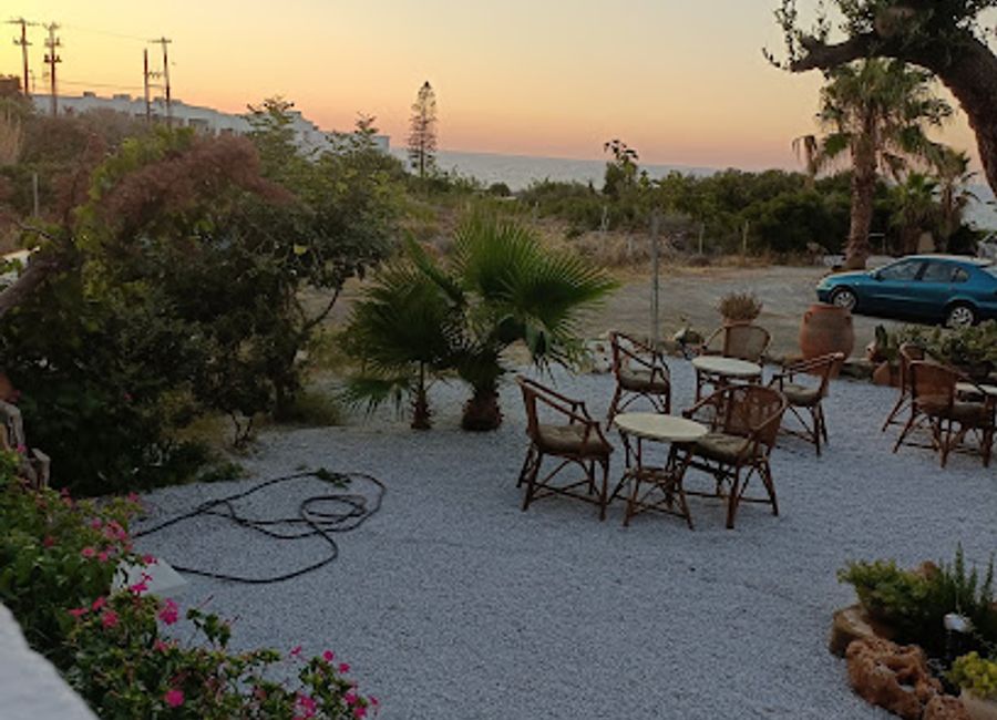 Experience the vibrant atmosphere of Juniper Bar in Sisi, a premier sports bar offering great drinks and live sports in a lively coastal setting.