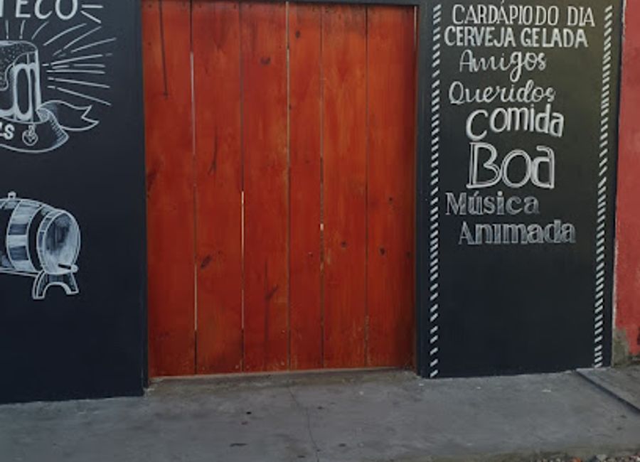 Experience the vibrant culture and relaxing atmosphere at Kayak Bar, a must-visit riverside gem in Barreirinhas, Maranhão.