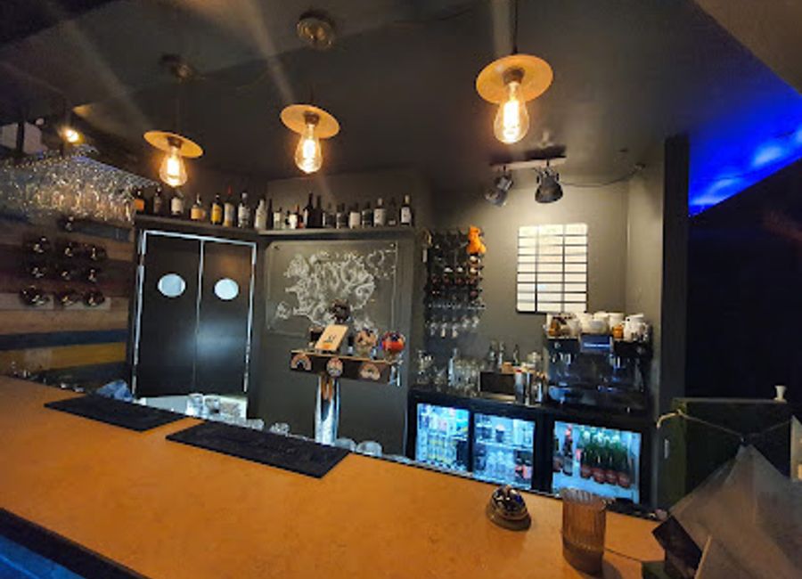 Experience the best of Icelandic cuisine and culture at Bara Borgarnes, a cozy diner and pub in the heart of Borgarnes.