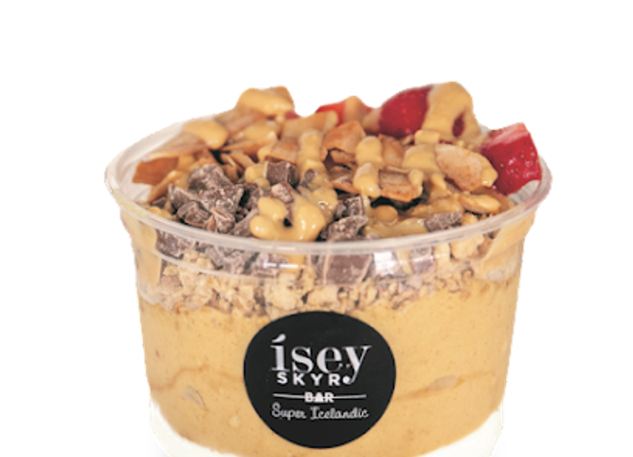 Experience the best of Icelandic health food at Ísey Skyr Bar, featuring delicious skyr and refreshing juices in the heart of Borgarnes.