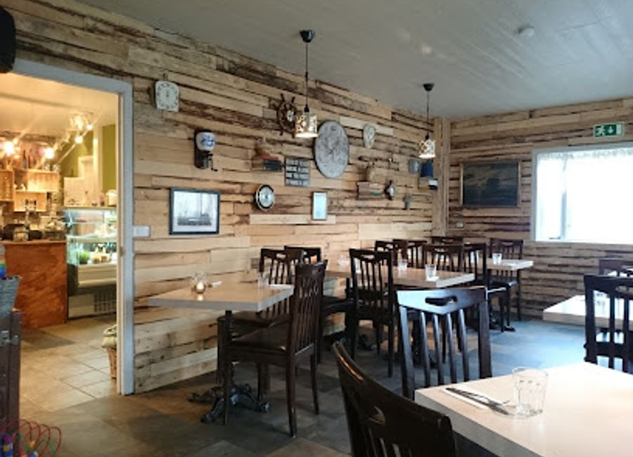 Experience the best of Icelandic seafood at Naustið in Húsavík, where fresh ingredients meet stunning views.