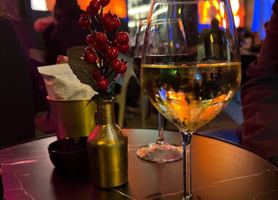 Experience the warmth of local hospitality at Methe Pompei, a charming bar offering refreshing drinks and light bites in the heart of Pompeii.